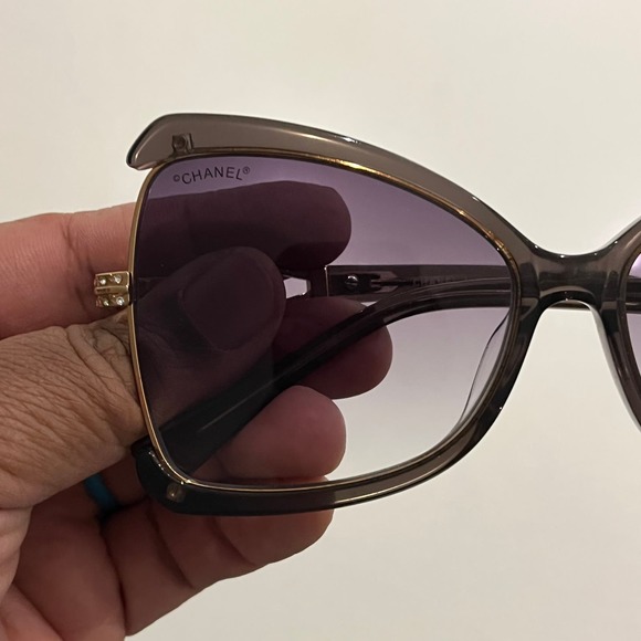 Chanel Women Purple Ombre‎ Diamond Sides Large Lens Sunglasses Oversized